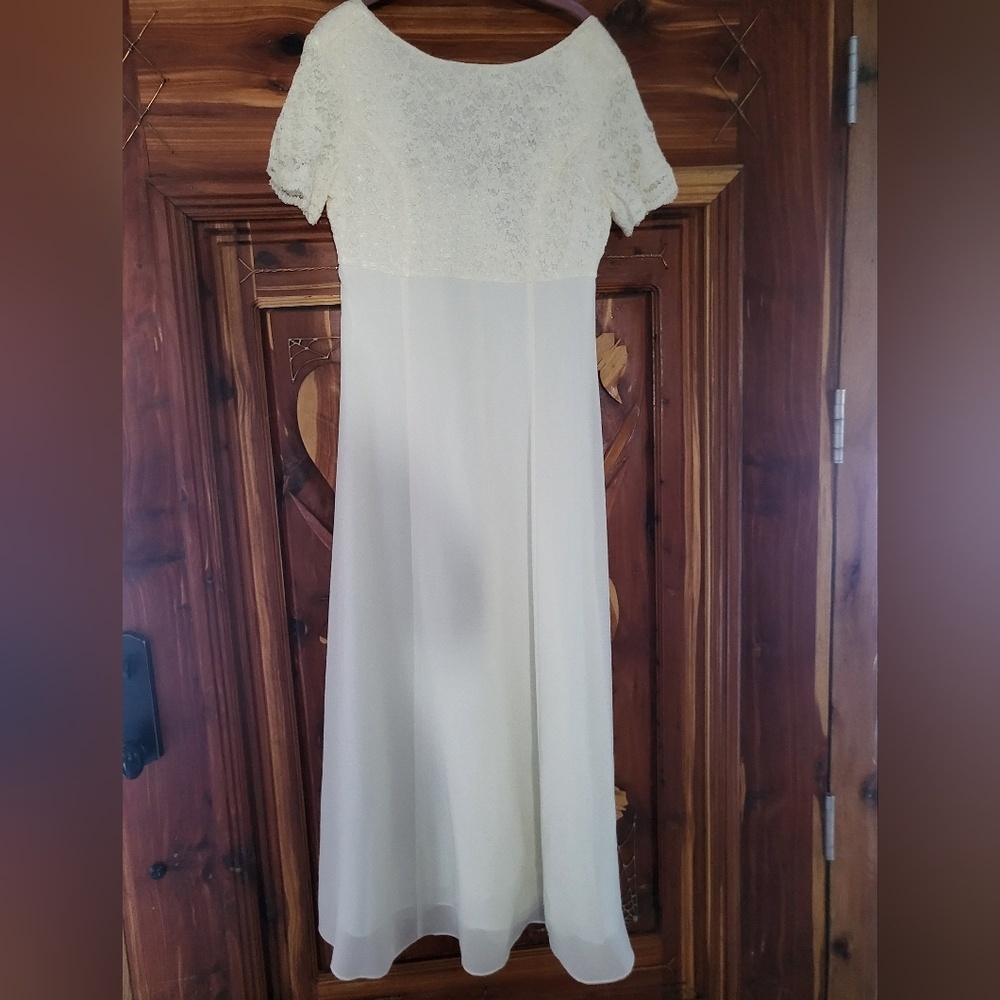 VTG Lanz of Salzburg Lace Wedding Bridal Gown Dress Chiffon w/o train Size 10